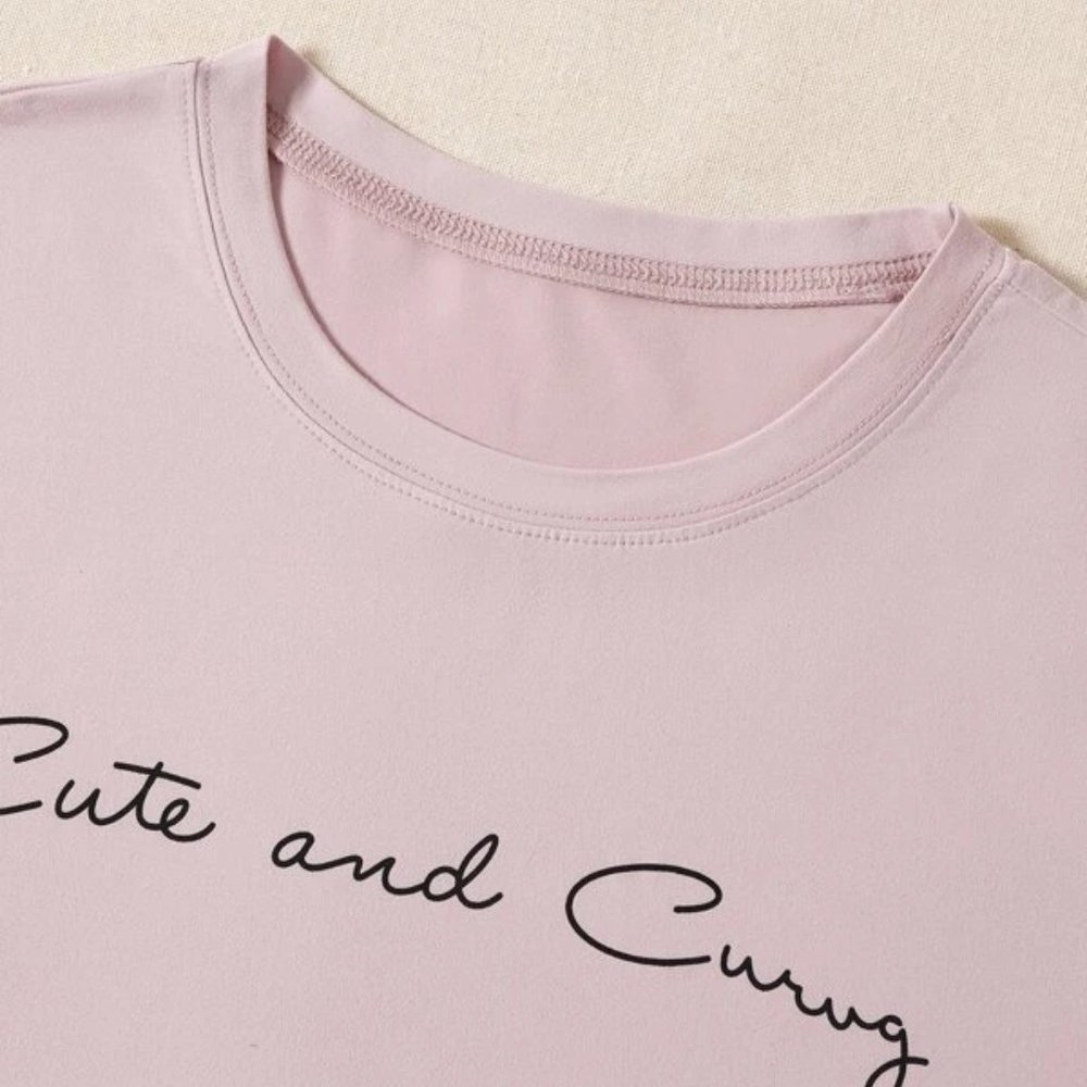 OUT OF STOCK - Curvy Gal #Cute&Curvy Tee OX, 1X - Picture 4 of 4